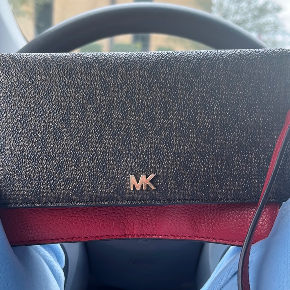 Mk 2022 red and brown cross bag